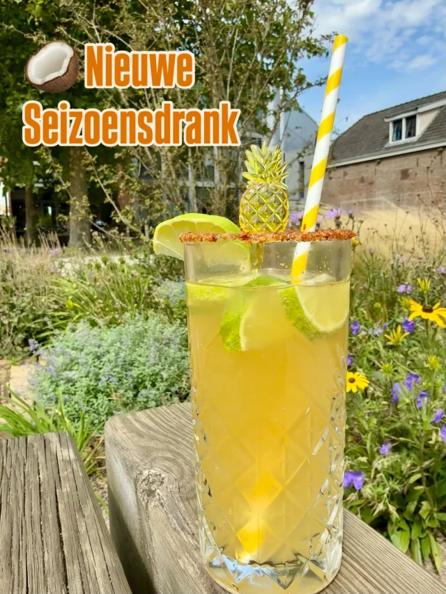 Wij hebben weer een nieuwe seizoensdrank; fris met een vleugje pit 🌶️ ✨ Durf jij hem te komen proeven? 😜